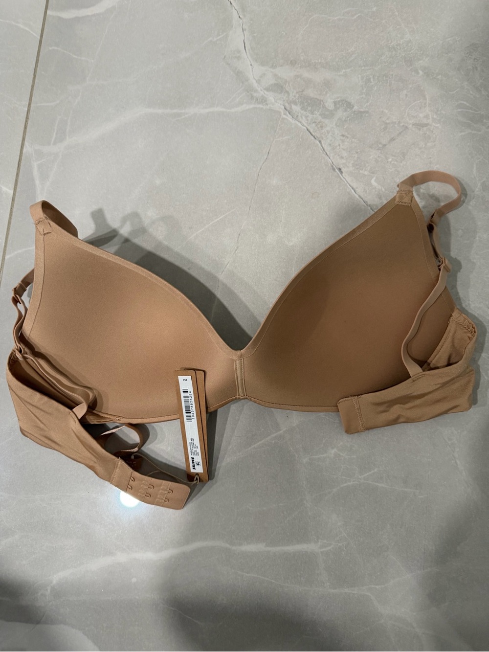 SKIMS Pushup Plunge Wireless Bra - Picture 6 of 7
